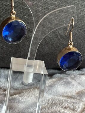 Source Unknown Royal Blue Faceted Drop Earrings with Gold Setting